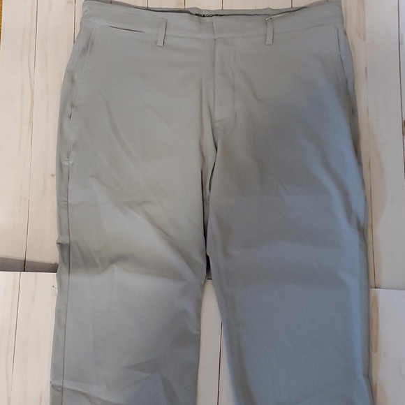 Nike flat front stretch golf pants - Picture 2 of 6